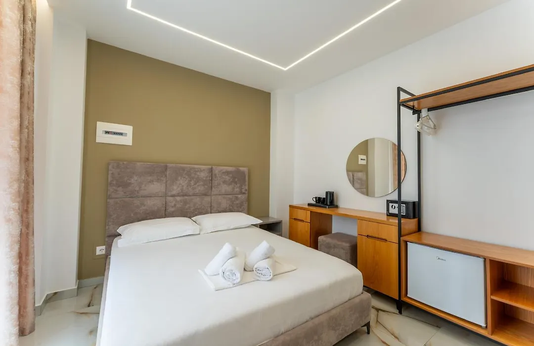 Poseidon Hotel Ksamil-1